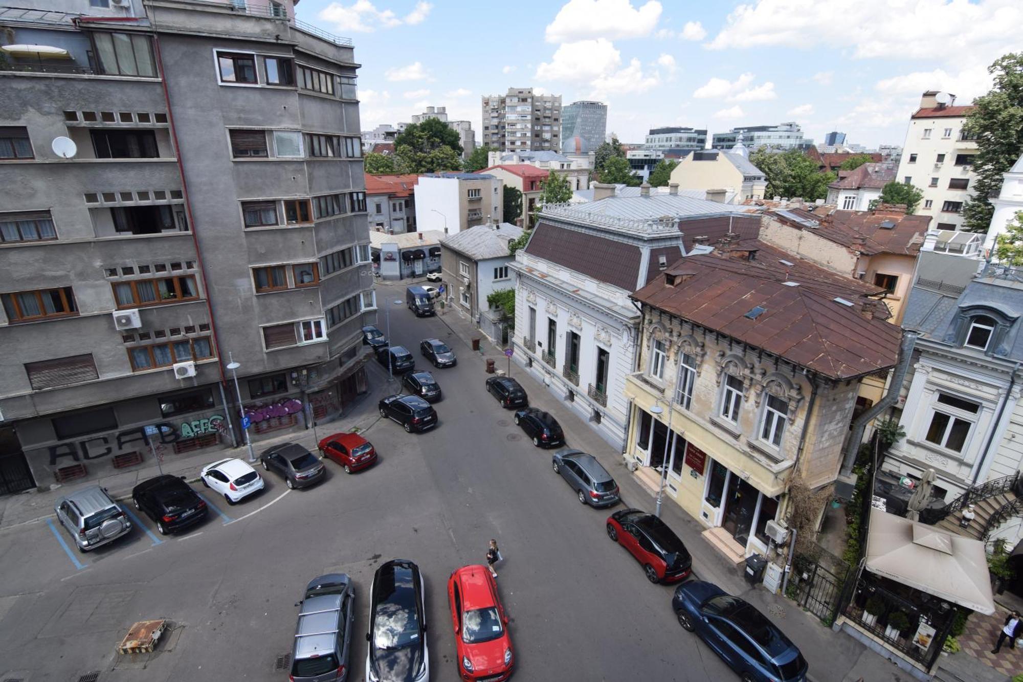 Studio In The Center Of Bucharest Exterior photo